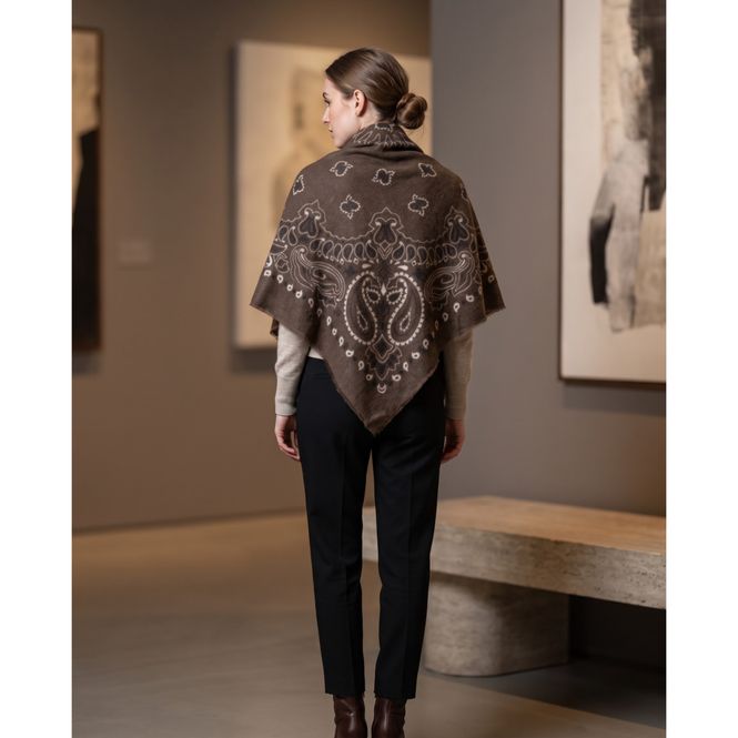 Hovedbilde FA43036 Firkantet skjerf 100% ull - brun